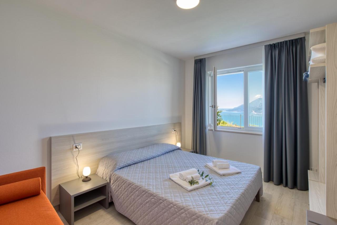 Pinini Country Apartments Malcesine Exterior foto
